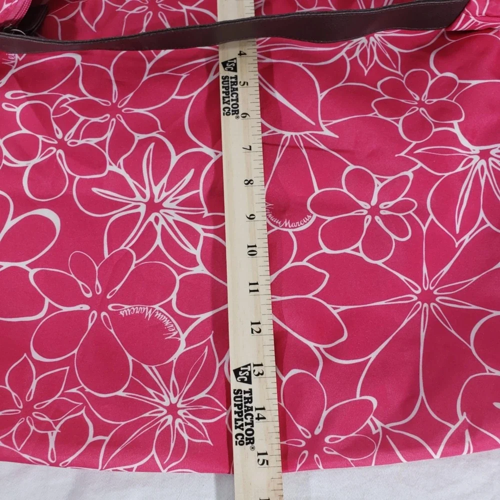 Nieman Marcus Vintage Floral Pink & White Summer Beach Tote Purse Bag